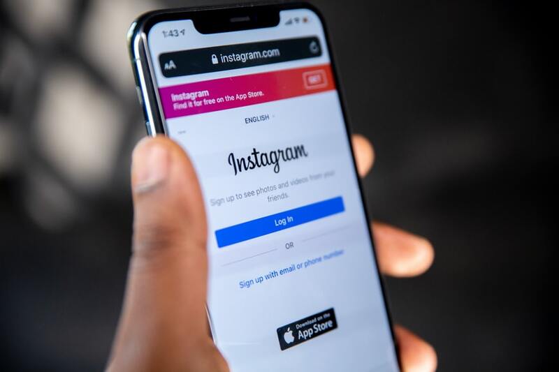 How to delete multiple Instagram accounts