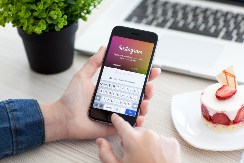 How to fix Instagram feed not loading